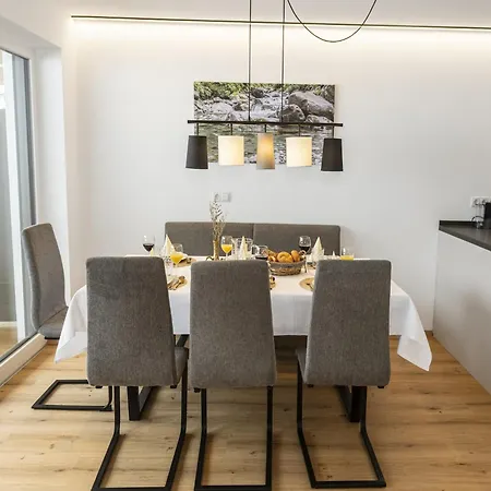 Feriehus Alpine With Dream View & Garden Feeling *