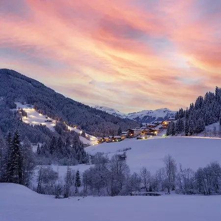 Alpine With Dream View & Garden Feeling *